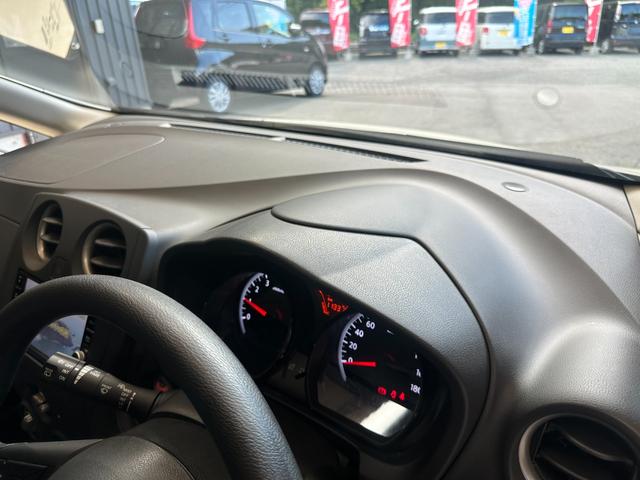 ノート Ｘ　１年保証　走行無制限　禁煙車　ワンオーナー　ドラレコ　純正ナビ　アラウンドビューモニター　Ｂｌｕｅｔｏｏｔｈオーディオ　デジタルインナーミラー　クリアランスソナー　エマージェンシーブレーキ　ＥＴＣ（77枚目）
