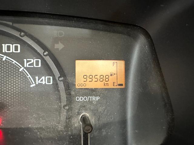 ハイゼットトラック スタンダード　１年保証　走行無制限　ワンオーナー車　切替４ＷＤ　５速ミッション　エアコン　パワステ　ヘッドライトレベライザー　三方開　タイミングチェーン　タイヤ新品交換渡し（12枚目）