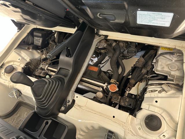 ハイゼットトラック スタンダード　１年保証　走行無制限　ワンオーナー車　切替４ＷＤ　５速ミッション　エアコン　パワステ　ヘッドライトレベライザー　三方開　タイミングチェーン　タイヤ新品交換渡し（15枚目）