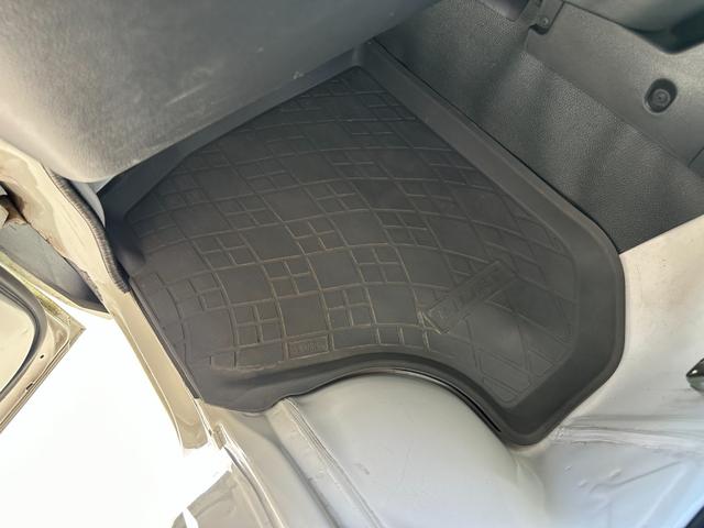 ハイゼットトラック スタンダード　１年保証　走行無制限　ワンオーナー車　切替４ＷＤ　５速ミッション　エアコン　パワステ　ヘッドライトレベライザー　三方開　タイミングチェーン　タイヤ新品交換渡し（27枚目）