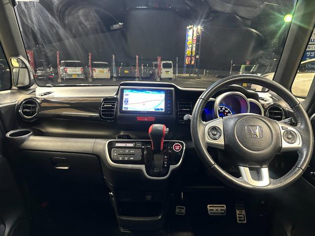 N-BOXカスタム G・ターボLパッケージ 1年保証 走行無制限 ミラー型ドライブレコーダー前後 メモリーナビ バックモニター ワンセグTV 両側パワースライドドア ハーフレザーシート パドルシフト クルコン HID ETC 純正アルミホイール(2枚目)