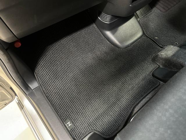 N-BOXカスタム G・ターボLパッケージ 1年保証 走行無制限 ミラー型ドライブレコーダー前後 メモリーナビ バックモニター ワンセグTV 両側パワースライドドア ハーフレザーシート パドルシフト クルコン HID ETC 純正アルミホイール(22枚目)