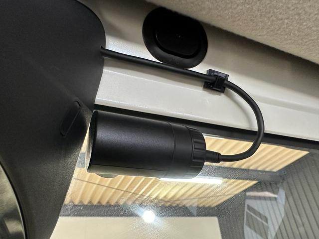 Ｎ－ＢＯＸカスタム ２トーンカラースタイル　Ｇ・ターボＡパッケージ　１年保証　走行無制限　あんしんパッケージ　ＣＴＢＡ　ドラレコ前後　インターナビ　ＴＶ　バックモニター　Ｂｌｕｅｔｏｏｔｈ　ＨＩＤ　ＥＴＣ　両側パワスラ　フォグ　パドルシフト　クルコン純正１５インチＡＷ（11枚目）