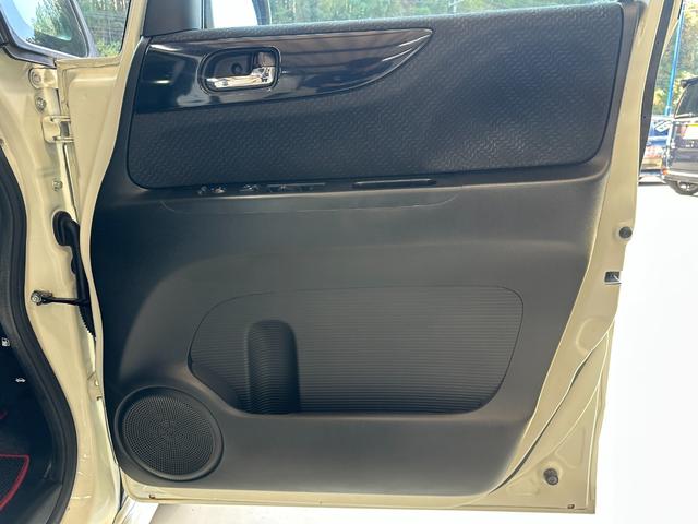 Ｎ－ＢＯＸカスタム ２トーンカラースタイル　Ｇ・ターボＡパッケージ　１年保証　走行無制限　あんしんパッケージ　ＣＴＢＡ　ドラレコ前後　インターナビ　ＴＶ　バックモニター　Ｂｌｕｅｔｏｏｔｈ　ＨＩＤ　ＥＴＣ　両側パワスラ　フォグ　パドルシフト　クルコン純正１５インチＡＷ（41枚目）