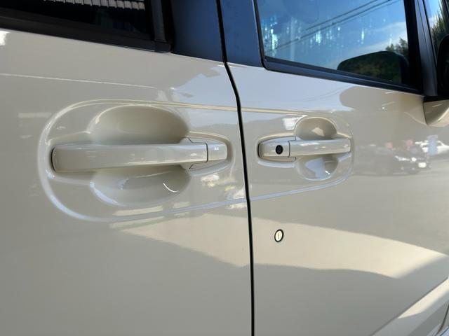 Ｎ－ＢＯＸカスタム ２トーンカラースタイル　Ｇ・ターボＡパッケージ　１年保証　走行無制限　あんしんパッケージ　ＣＴＢＡ　ドラレコ前後　インターナビ　ＴＶ　バックモニター　Ｂｌｕｅｔｏｏｔｈ　ＨＩＤ　ＥＴＣ　両側パワスラ　フォグ　パドルシフト　クルコン純正１５インチＡＷ（67枚目）