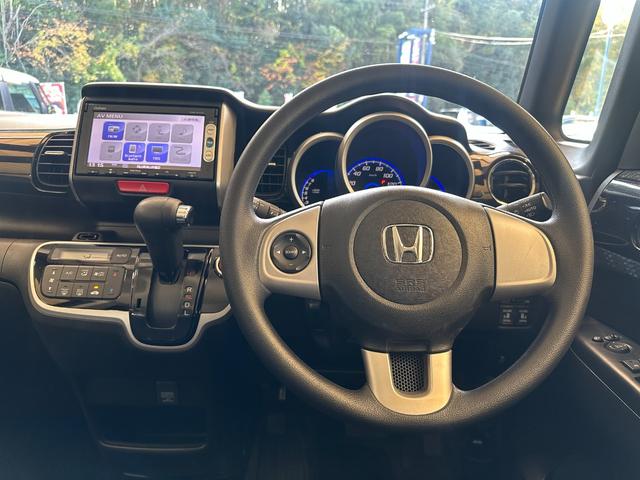 Ｎ－ＢＯＸカスタム Ｇ　ＳＳパッケージ　純正ナビ　ワンセグＴＶ　Ｂｌｕｅｔｏｏｔｈオーディオ　バックモニター　ホンダセンシング　両側パワースライドドア　ＨＩＤヘッドライト　オートライト　アイドリングストップ　純正アルミホイール（26枚目）