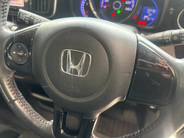 Ｎ－ＯＮＥ プレミアム・Ｌパッケージ　１年保証　走行無制限　純正ナビ　Ｂｌｕｅｔｏｏｔｈオーディオ　ワンセグＴＶ　ＥＴＣ　ＨＩＤヘッドライト　オートライト　アイドリングストップ　フォグランプ　プッシュスタート　スマートキー　アルミホイール（14枚目）