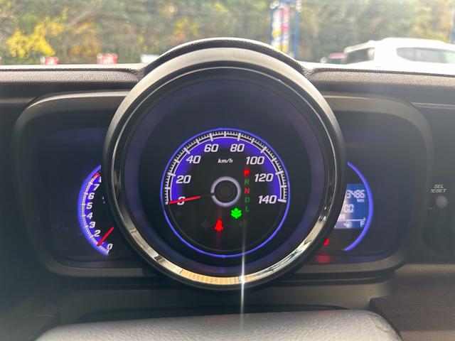 Ｎ－ＯＮＥ プレミアム・Ｌパッケージ　１年保証　走行無制限　純正ナビ　Ｂｌｕｅｔｏｏｔｈオーディオ　ワンセグＴＶ　ＥＴＣ　ＨＩＤヘッドライト　オートライト　アイドリングストップ　フォグランプ　プッシュスタート　スマートキー　アルミホイール（15枚目）