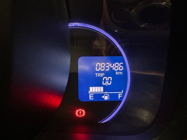 Ｎ－ＯＮＥ プレミアム・Ｌパッケージ　１年保証　走行無制限　純正ナビ　Ｂｌｕｅｔｏｏｔｈオーディオ　ワンセグＴＶ　ＥＴＣ　ＨＩＤヘッドライト　オートライト　アイドリングストップ　フォグランプ　プッシュスタート　スマートキー　アルミホイール（16枚目）