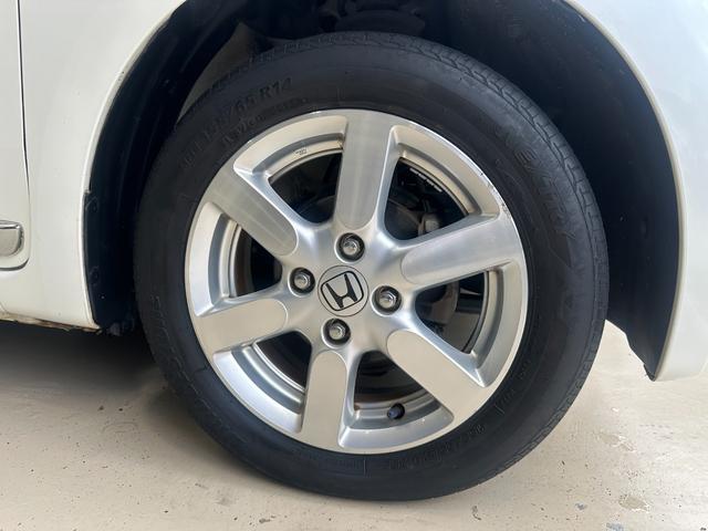 Ｎ－ＯＮＥ プレミアム・Ｌパッケージ　１年保証　走行無制限　純正ナビ　Ｂｌｕｅｔｏｏｔｈオーディオ　ワンセグＴＶ　ＥＴＣ　ＨＩＤヘッドライト　オートライト　アイドリングストップ　フォグランプ　プッシュスタート　スマートキー　アルミホイール（20枚目）