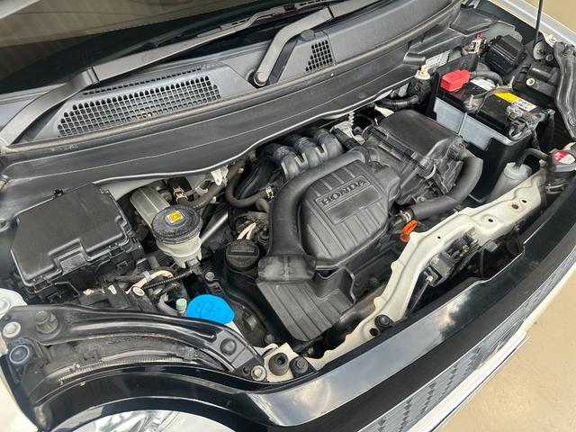 Ｎ－ＯＮＥ プレミアム・Ｌパッケージ　１年保証　走行無制限　純正ナビ　Ｂｌｕｅｔｏｏｔｈオーディオ　ワンセグＴＶ　ＥＴＣ　ＨＩＤヘッドライト　オートライト　アイドリングストップ　フォグランプ　プッシュスタート　スマートキー　アルミホイール（22枚目）