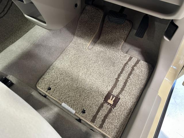 アルトラパン Ｘ　１年保証　走行無制限　レーダーブレーキサポート　ストラーダナビ　フルセグＴＶ　Ｂｌｕｅｔｏｏｔｈオーディオ　ＨＩＤヘッドライト　アイドリングストップ　プッシュスタート　スマートキー　アルミホイール（47枚目）