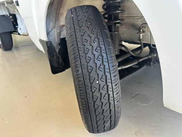 キャリイトラック ＦＣ　１年保証　走行無制限　パートタイム４ＷＤ　５速ＭＴ　エアコン　パワステ　フロアマット　荷台マット（67枚目）