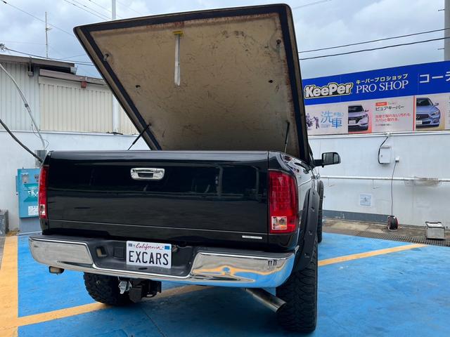 ダッジ・ラム ララミー　１５００　クワッドキャブ　４ＷＤ　リフトアップ　ヘッドライト＆フォグ新品　　大型ミラー　ハードトノカバー　ワイドフェンダー　実走行（7枚目）