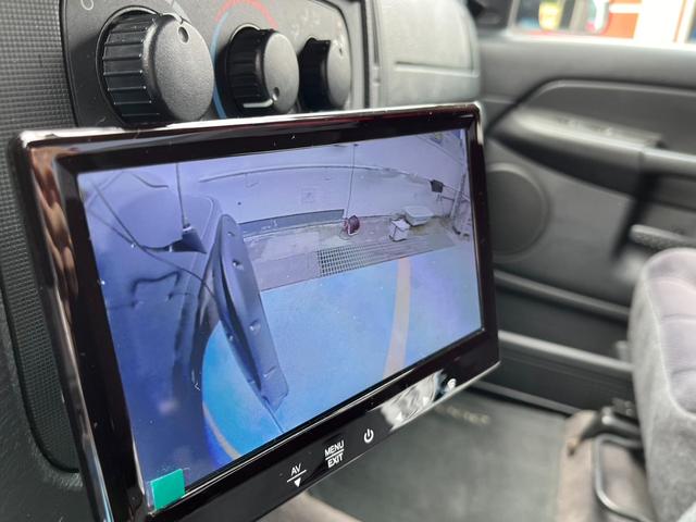 ダッジ・ラム ララミー　１５００　クワッドキャブ　４ＷＤ　リフトアップ　ヘッドライト＆フォグ新品　　大型ミラー　ハードトノカバー　ワイドフェンダー　実走行（17枚目）