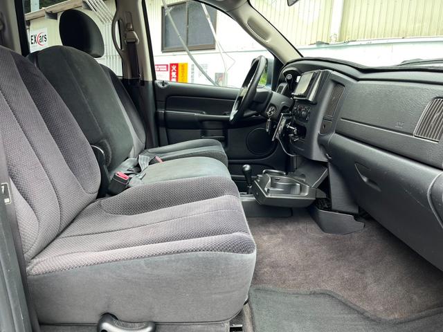 ダッジ・ラム ララミー　１５００　クワッドキャブ　４ＷＤ　リフトアップ　ヘッドライト＆フォグ新品　　大型ミラー　ハードトノカバー　ワイドフェンダー　実走行（23枚目）