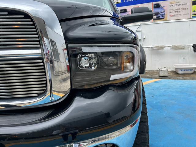 ダッジ・ラム ララミー　１５００　クワッドキャブ　４ＷＤ　リフトアップ　ヘッドライト＆フォグ新品　　大型ミラー　ハードトノカバー　ワイドフェンダー　実走行（38枚目）