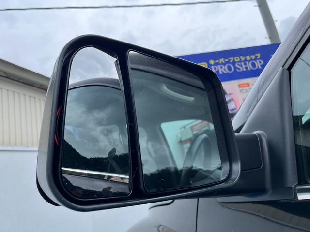 ダッジ・ラム ララミー　１５００　クワッドキャブ　４ＷＤ　リフトアップ　ヘッドライト＆フォグ新品　　大型ミラー　ハードトノカバー　ワイドフェンダー　実走行（39枚目）