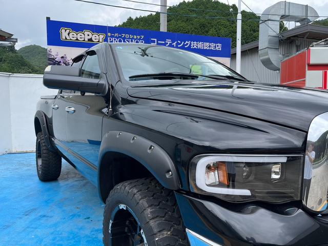 ダッジ・ラム ララミー　１５００　クワッドキャブ　４ＷＤ　リフトアップ　ヘッドライト＆フォグ新品　　大型ミラー　ハードトノカバー　ワイドフェンダー　実走行（40枚目）