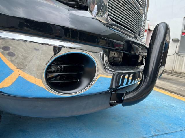 ダッジ・ラム ララミー　１５００　クワッドキャブ　４ＷＤ　リフトアップ　ヘッドライト＆フォグ新品　　大型ミラー　ハードトノカバー　ワイドフェンダー　実走行（41枚目）