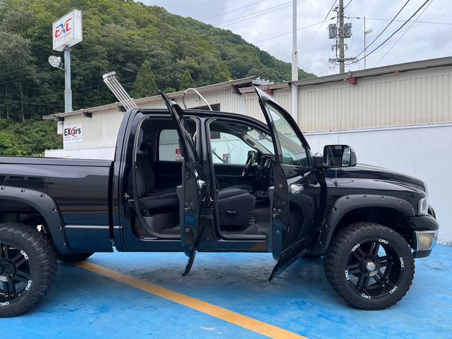 ダッジ・ラム ララミー　１５００　クワッドキャブ　４ＷＤ　リフトアップ　ヘッドライト＆フォグ新品　　大型ミラー　ハードトノカバー　ワイドフェンダー　実走行（56枚目）