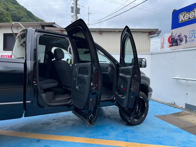 ダッジ・ラム ララミー　１５００　クワッドキャブ　４ＷＤ　リフトアップ　ヘッドライト＆フォグ新品　　大型ミラー　ハードトノカバー　ワイドフェンダー　実走行（57枚目）