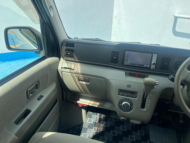 ●運転席・助手席とも気になるようなきず、汚れ、へたりなど大きなダメージはなく良好です。
