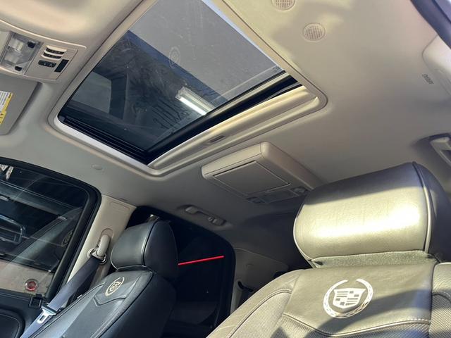 �����[�J�I�v�V�����̒��ł������x�������w�d���K���X�T�����[�t�x�𑕔��B�t���I�[�v����`���g�A�b�v�ȂǐF�X�ȏ�ʂɑΉ����A���b�N�X���f�G��