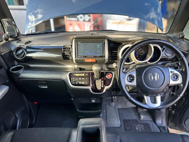 Ｎ－ＢＯＸカスタム Ｇ・ターボＬパッケージ　後期モデル　メモリーナビ　フルセグＴＶ　リアカメラ　スマートキー　ＨＩＤヘッドライト　衝突軽減ブレーキ　両側電動パワスラ　Ｂｌｕｅｔｏｏｔｈ　クルコン　ＥＴＣ（16枚目）