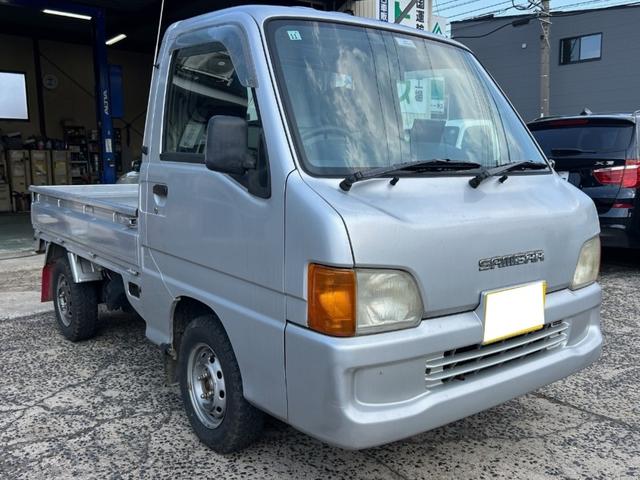 サンバートラック ＴＣ－ＳＣ　５ＭＴ　スーパーチャージャー　距離３００００キロ！　切り替え４ＷＤ　パワステ　エアコン　ＡＢＳ　エアバック　革調シートカバー（2枚目）