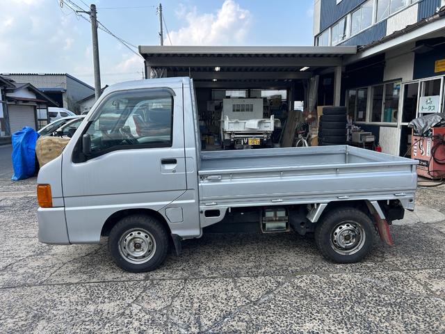 サンバートラック ＴＣ－ＳＣ　５ＭＴ　スーパーチャージャー　距離３００００キロ！　切り替え４ＷＤ　パワステ　エアコン　ＡＢＳ　エアバック　革調シートカバー（5枚目）