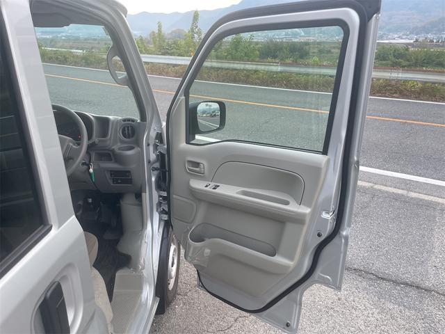 エブリイ PAリミテッド ETC 両側スライドドア クリアランスソナー レーンアシスト 衝突被害軽減システム キーレスエントリー アイドリングストップ CVT 盗難防止システム ABS ESC 衝突安全ボディ エアコン(23枚目)