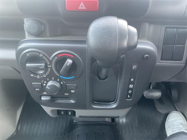 エブリイ PAリミテッド ETC 両側スライドドア クリアランスソナー レーンアシスト 衝突被害軽減システム キーレスエントリー アイドリングストップ CVT 盗難防止システム ABS ESC 衝突安全ボディ エアコン(27枚目)