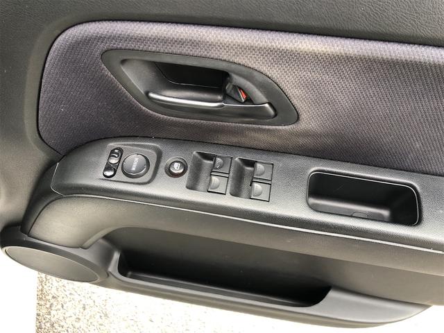 �p���[�E�B���h�E�̃X�C�b�`�ł���B�^�]�Ȃɋ��Ȃ��瑋���J���߂̃R���g���[���ł��܂���B