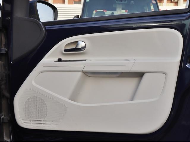 アップ！ ムーブ　アップ！　運転席・助手席エアバック　マニュアルエアコン　パワーステアリング　パワーウインドウ　ＣＤオーディオ　ＡＵＸ　ＡＭ　ＦＭ　キーレス　フロアマット　ＭＴモード付き　シートリフター　ヘッドライトレベライザー（32枚目）