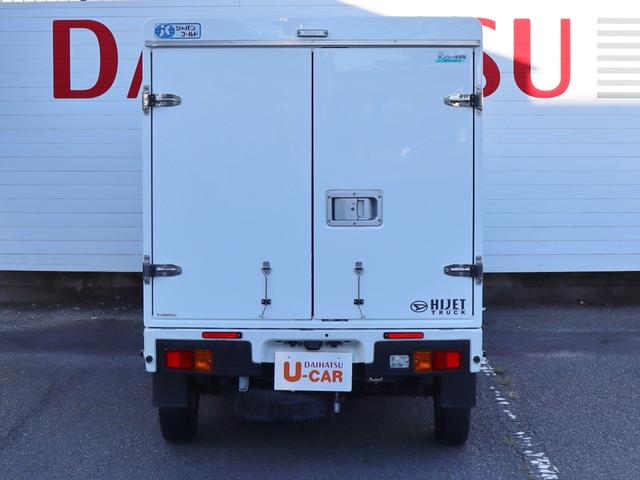 ハイゼットトラック 　４ＷＤ　ＦＲＰ中温冷凍車　（－５℃＋２０℃）　（片側スライドドア仕様）衝突被害軽減システム　デジタルインナーミラー　バックカメラ　スマートキー　フォグランプ　マニュアルエアコン　ＬＥＤヘッドランプ（6枚目）