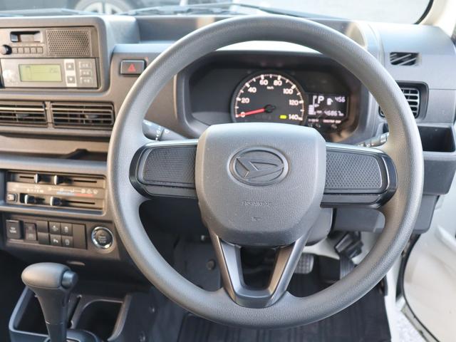 ハイゼットトラック 　４ＷＤ　ＦＲＰ中温冷凍車　（－５℃＋２０℃）　（片側スライドドア仕様）衝突被害軽減システム　デジタルインナーミラー　バックカメラ　スマートキー　フォグランプ　マニュアルエアコン　ＬＥＤヘッドランプ（8枚目）