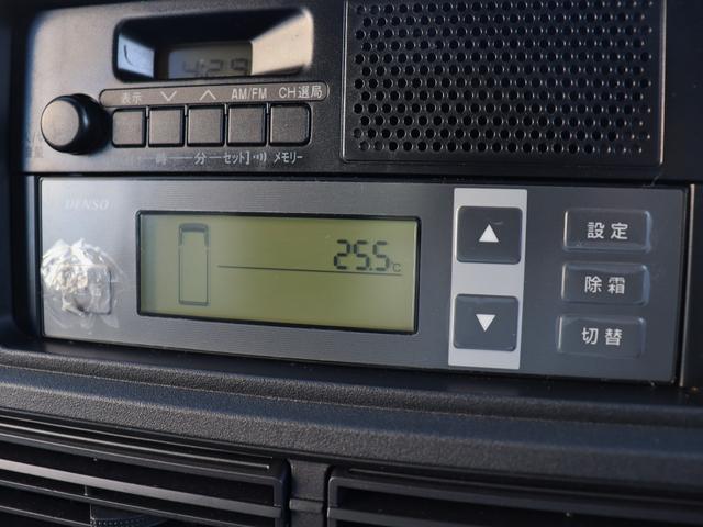 ハイゼットトラック 　４ＷＤ　ＦＲＰ中温冷凍車　（－５℃＋２０℃）　（片側スライドドア仕様）衝突被害軽減システム　デジタルインナーミラー　バックカメラ　スマートキー　フォグランプ　マニュアルエアコン　ＬＥＤヘッドランプ（11枚目）