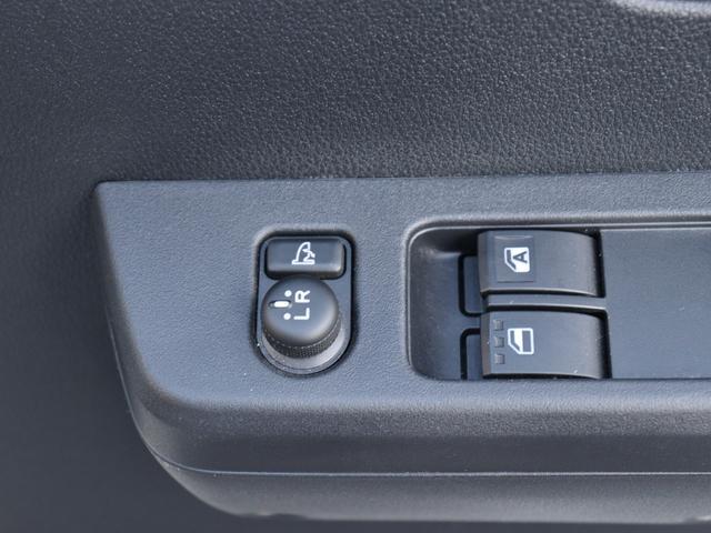 ハイゼットトラック 　４ＷＤ　ＦＲＰ中温冷凍車　（－５℃＋２０℃）　（片側スライドドア仕様）衝突被害軽減システム　デジタルインナーミラー　バックカメラ　スマートキー　フォグランプ　マニュアルエアコン　ＬＥＤヘッドランプ（18枚目）