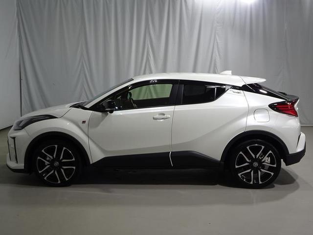 Ｃ－ＨＲ Ｓ　ＧＲスポーツ　メモリーナビ　ディスプレイオーディオ　ミュージックプレイヤー接続可　バックカメラ　衝突被害軽減システム　クルーズコントロール　ＥＴＣ　ドラレコ　スマートキー　ＬＥＤヘッドランプ　純正アルミ　合皮シート（3枚目）