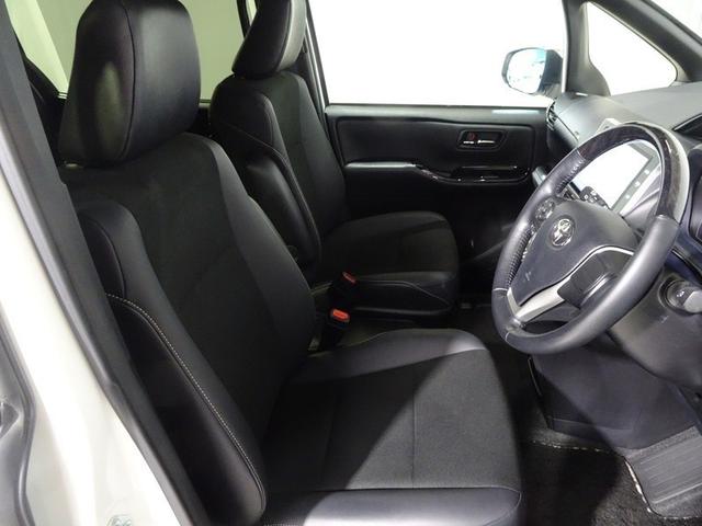 フロントシートは、長距離や長時間運転しても疲れにくく乗り心地良く快適ドライブ。