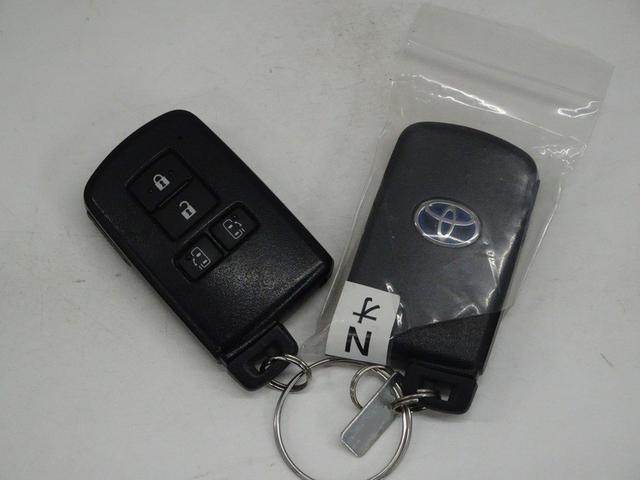 ノア ハイブリッドSi ダブルバイビーIII フルセグ メモリーナビ DVD再生 後席モニター バックカメラ 衝突被害軽減システム クルーズコントロール ETC プッシュスタート スマートキー 両側電動スライドドア LEDヘッドランプ 純正アルミ(51枚目)