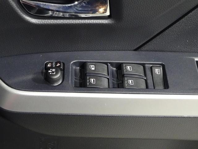 運転席ドアのパワーウィンドゥスイッチ。