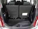 バックドアの開口が広く、荷物の積み下ろしがとても楽です。リヤシートを格納すると、さらに大容量のラゲージスペースに!