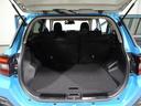 後部座席を倒せば、大きいサイズの荷物も積めます!
