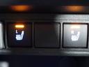 運転席、助手席にはどちらもシートヒーター機能付き。シートがすぐに暖かくなるので、冬のドライブにあると嬉しい機能です!
