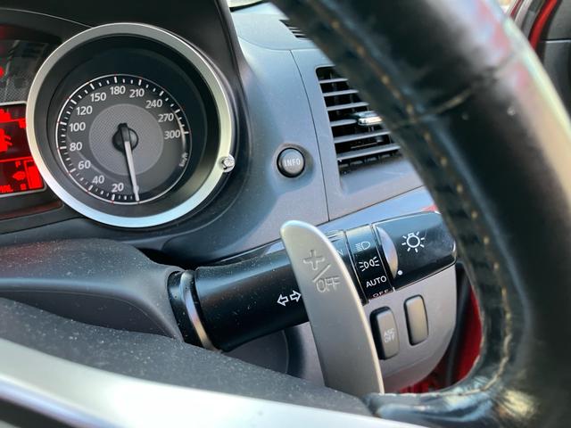 ランサー ＧＳＲエボリューションＸ　４ＷＤ　レカロシート　Ｂｌｕｅｔｏｏｔｈ接続　アルミホイール　パドルシフト　スマートキー　ＥＴＣ　ＨＩＤヘッドライト　横滑り防止装置　ＡＢＳ　エアバッグ（12枚目）