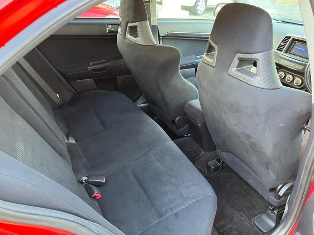 ランサー ＧＳＲエボリューションＸ　４ＷＤ　レカロシート　Ｂｌｕｅｔｏｏｔｈ接続　アルミホイール　パドルシフト　スマートキー　ＥＴＣ　ＨＩＤヘッドライト　横滑り防止装置　ＡＢＳ　エアバッグ（29枚目）