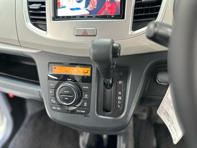 フレア ＨＳ　／ストラーダナビ／フルセグＴＶ／ＢＬＵＥＴＯＯＴＨ／ステアリングスイッチ／シートヒーター／オートエアコン／スマートキー／プッシュスタート／アイドリングストップ／純正１４インチアルミ／（20枚目）