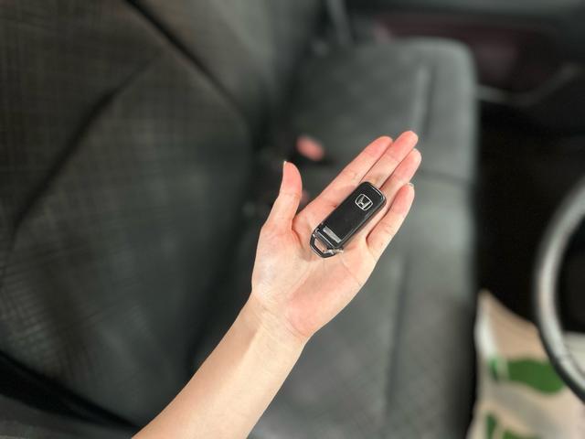 Ｎ－ＷＧＮカスタム Ｇ　／ケンウッドナビ／ＴＶ／ＢＬＵＥＴＯＯＴＨ／バックモニター／ＥＴＣ／スマートキー／プッシュスタート／オートエアコン／ＨＩＤヘッドライト／ステアリングリモコン／アイドリングストップ／純正１４インチアルミ（62枚目）